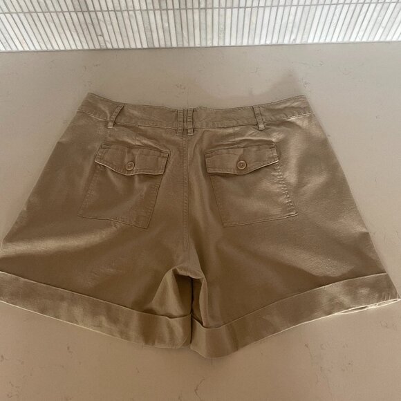 Barneys New York Cuffed Linen Shorts in Tan, Back Button Pockets, Size‎ L, NWOT - Picture 2 of 4